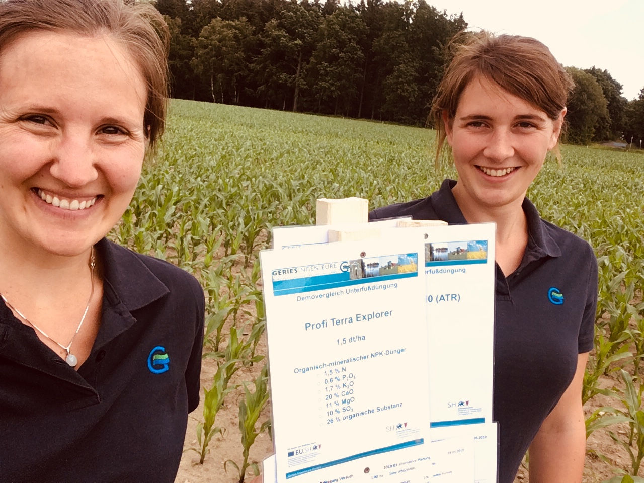 Beraterinnen der Geries GmbH bei der Maisunterfußdüngung 27.06.2019